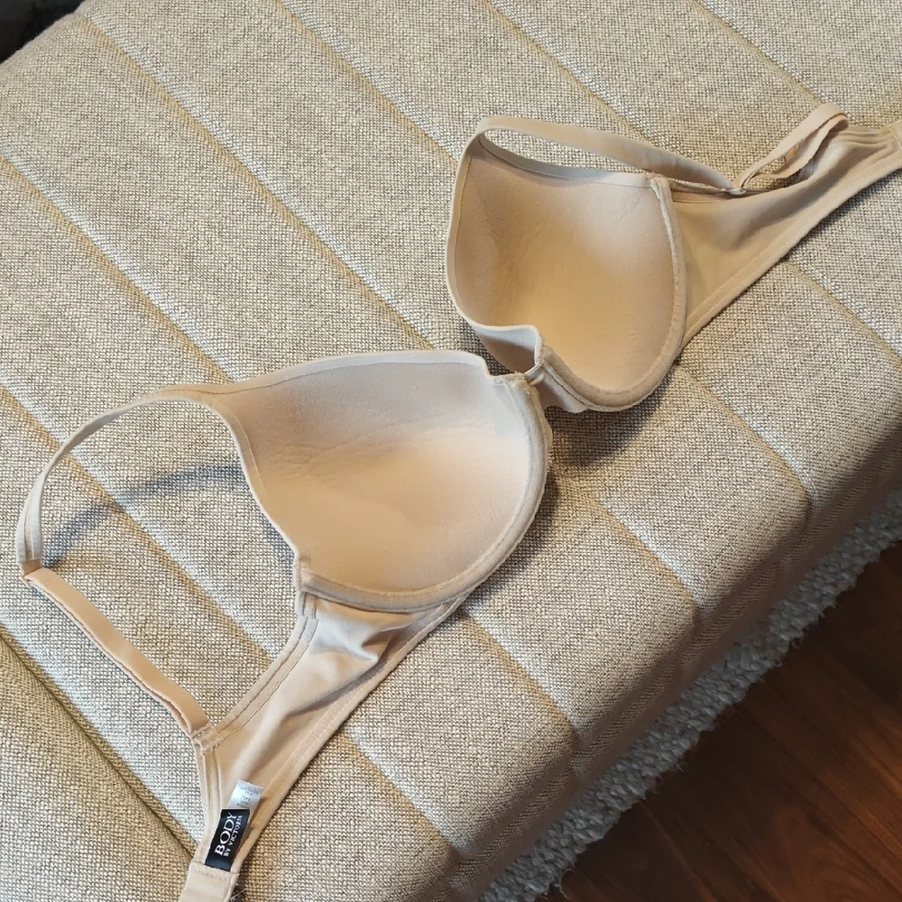 34C Victoria's Secret Full Coverage Uplift Bra - Picture 3 of 5